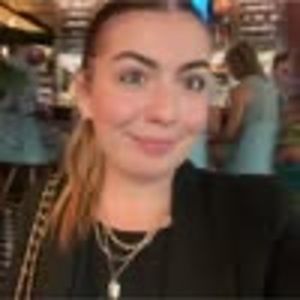 Meet your Posher, Melanie